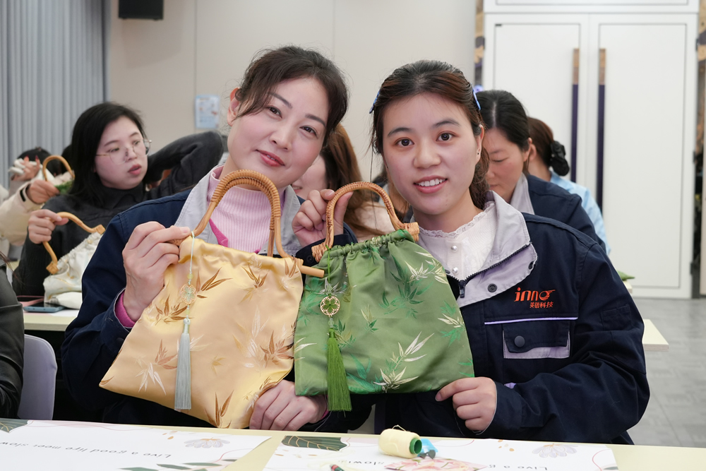 把2026春天“袋”回家 | 英諾科技三八婦女節(jié)限定手作時(shí)光